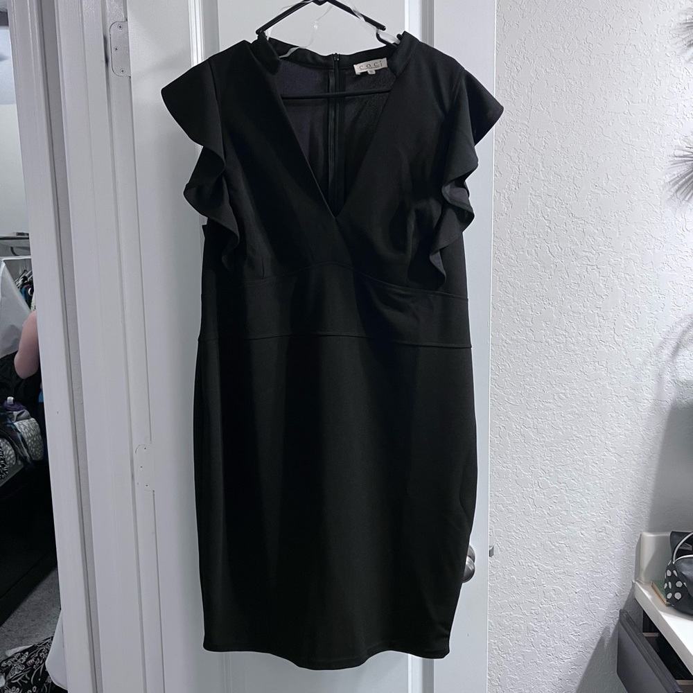 Black semi ruffled sleeve v-beck dress